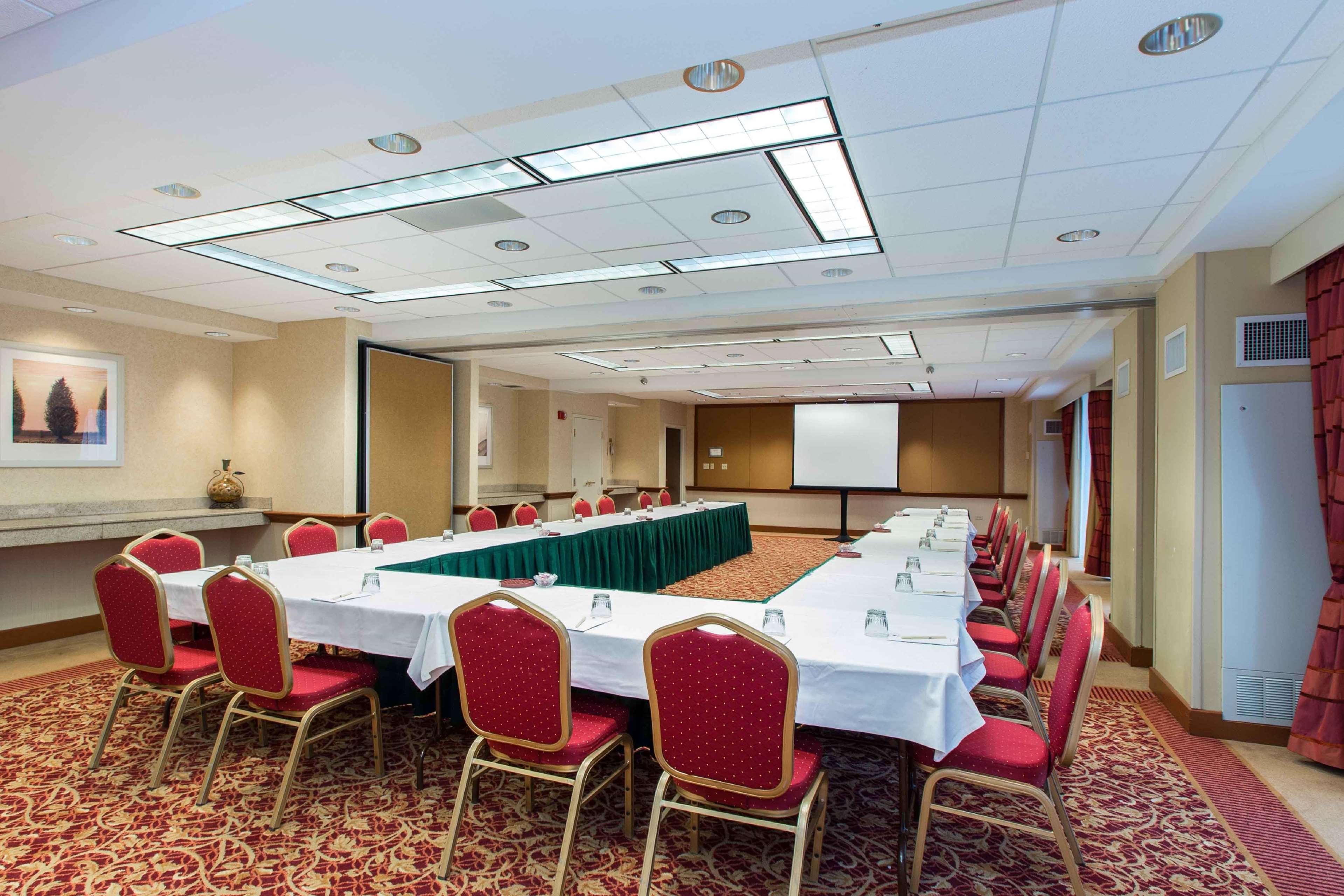 Doubletree By Hilton Cleveland East Beachwood Εξωτερικό φωτογραφία
