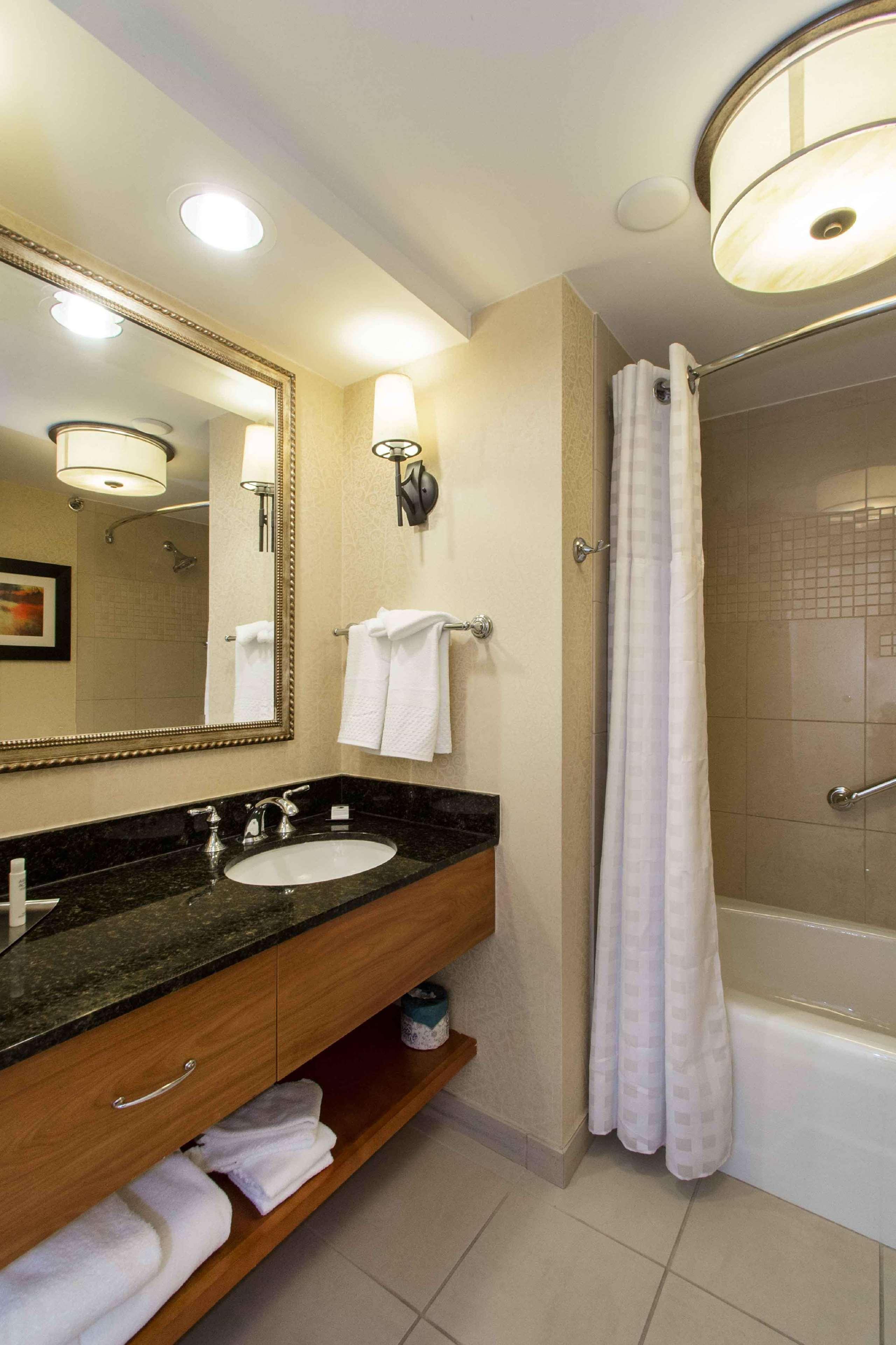 Doubletree By Hilton Cleveland East Beachwood Εξωτερικό φωτογραφία