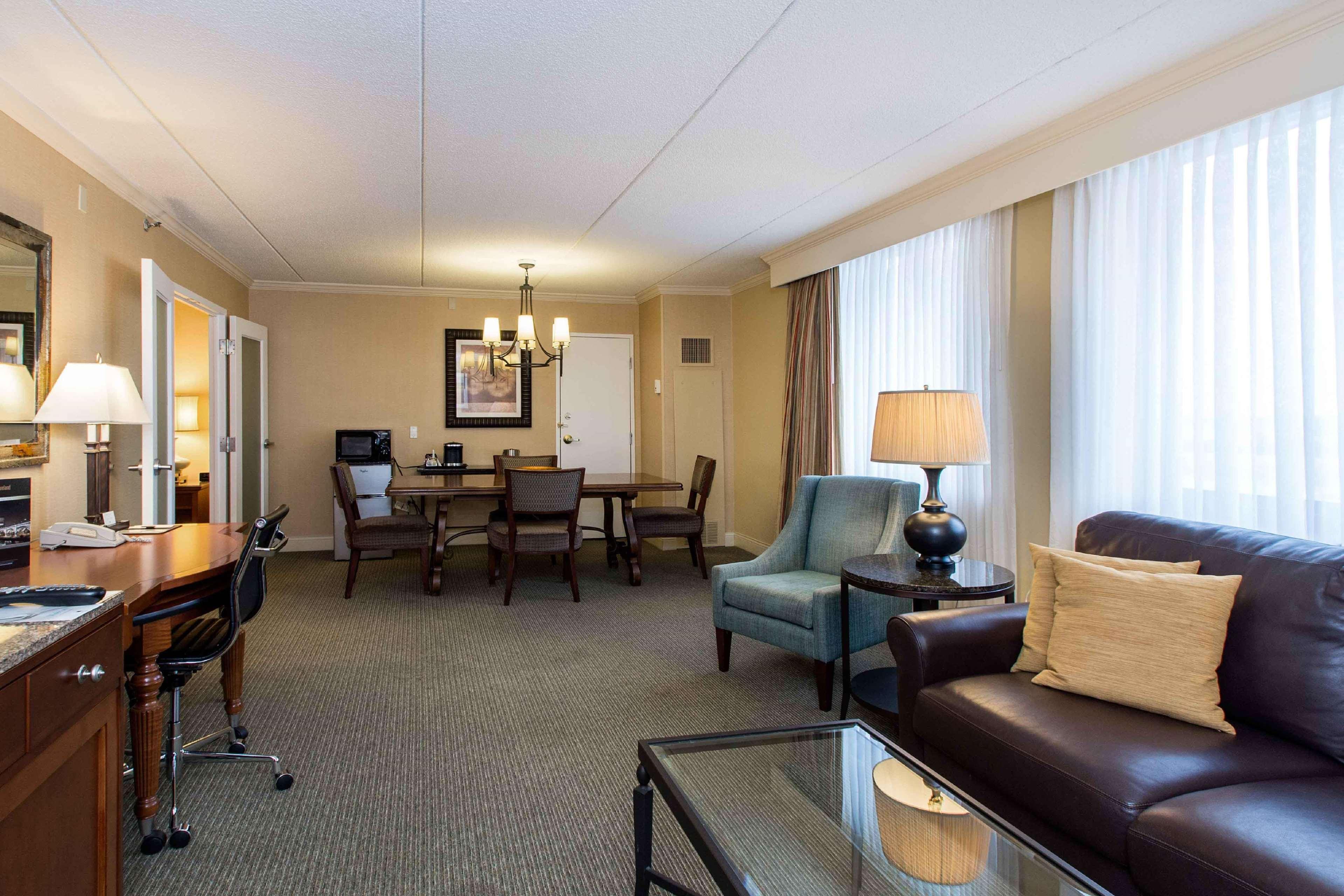 Doubletree By Hilton Cleveland East Beachwood Εξωτερικό φωτογραφία